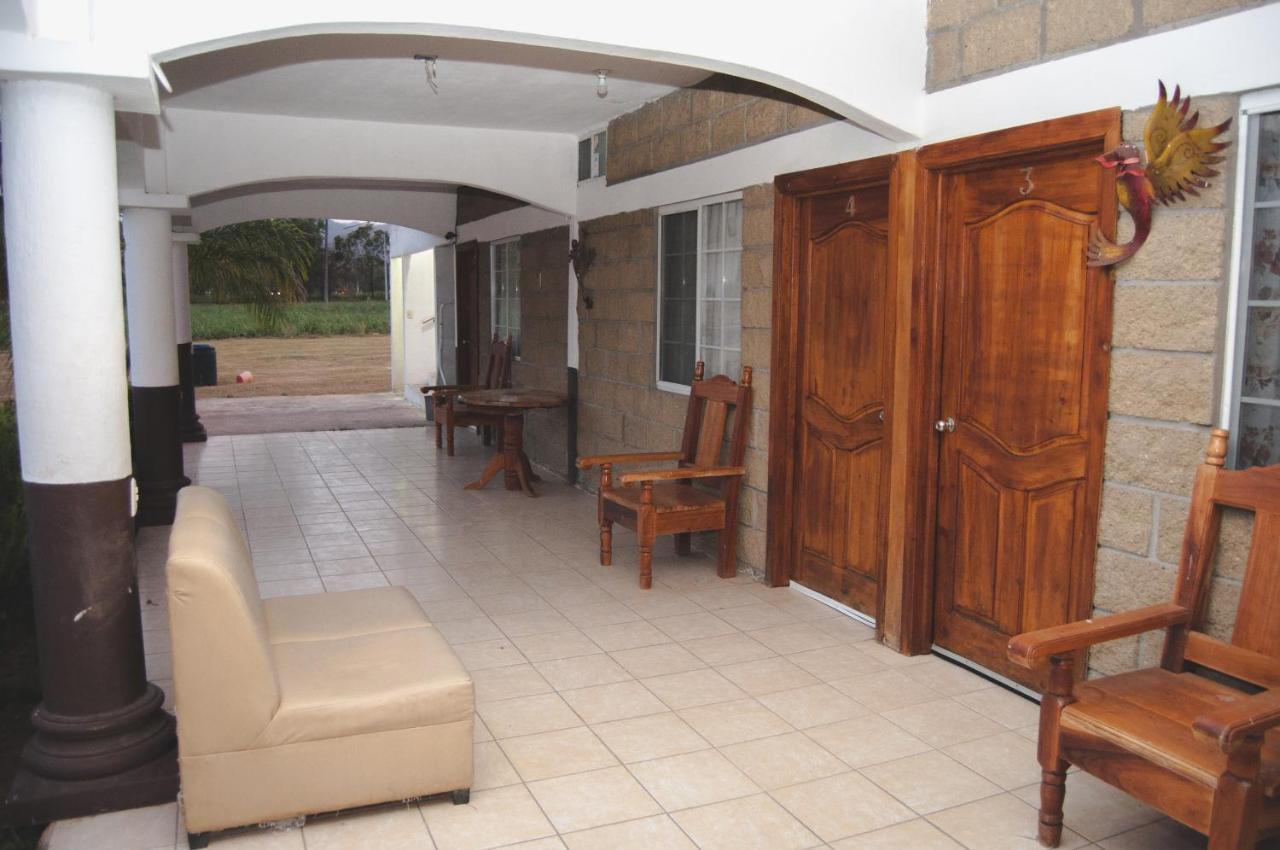 Hotel Y Restaurante El Texano Tamasopo Luaran gambar