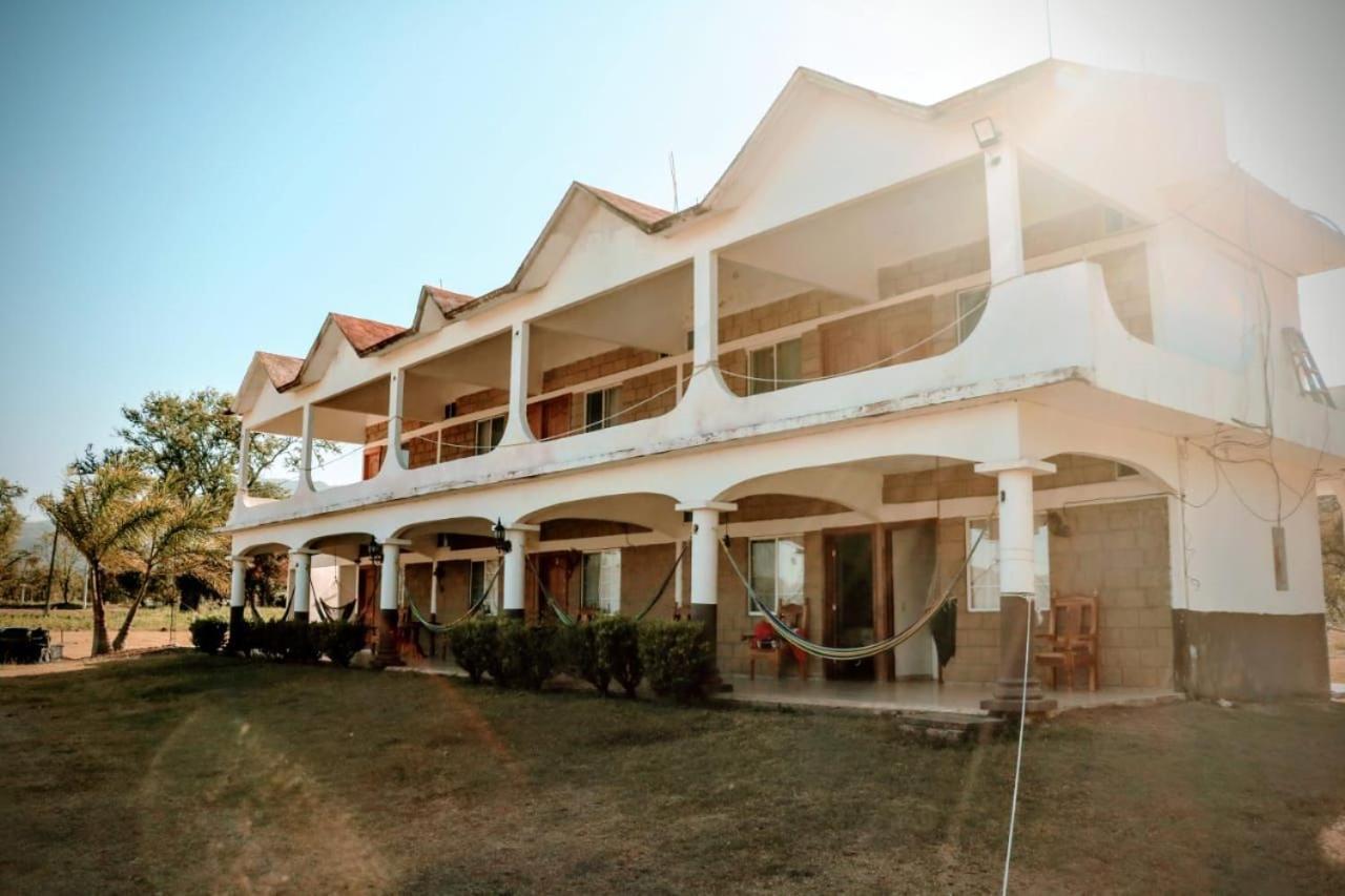 Hotel Y Restaurante El Texano Tamasopo Luaran gambar