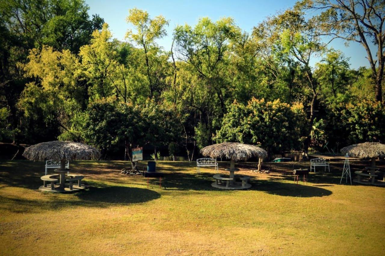 Hotel Y Restaurante El Texano Tamasopo Luaran gambar